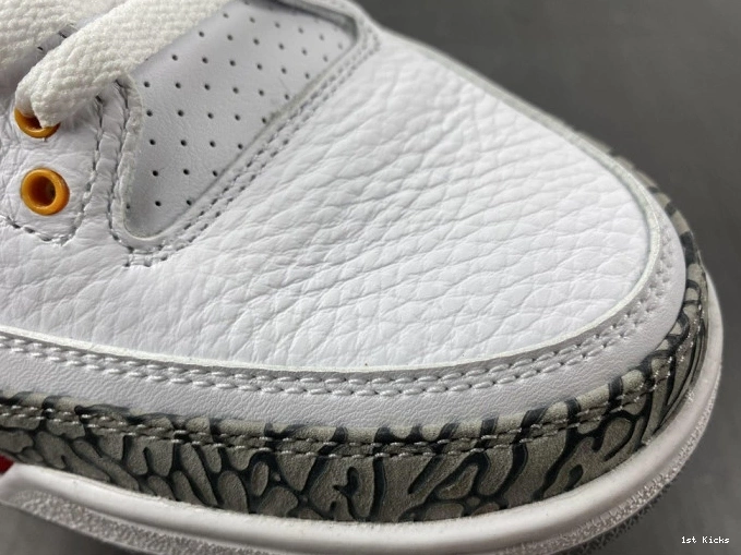1st Kicks Jordan 3 CT8532-126 Red Cardinal Retro 0715